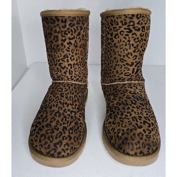 UGG Classic Short Rosette Animal Print Leopard SIZE 6 brown boots 1006072 - Picture 2 of 9